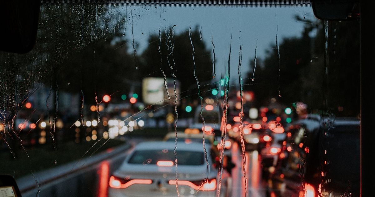 Common Road Hazards That Lead to Car Crashes